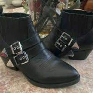 Guess Violla Casual WesternAnkle Boots, Black Leather